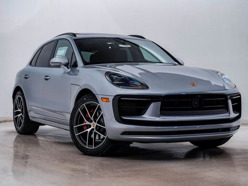 New 2026 Porsche Macan S image 8