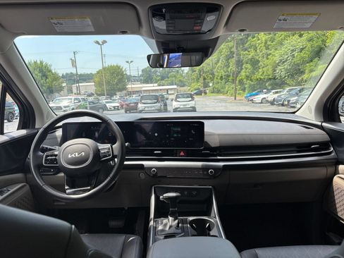 Used 2026 Kia Carnival FWD image 31