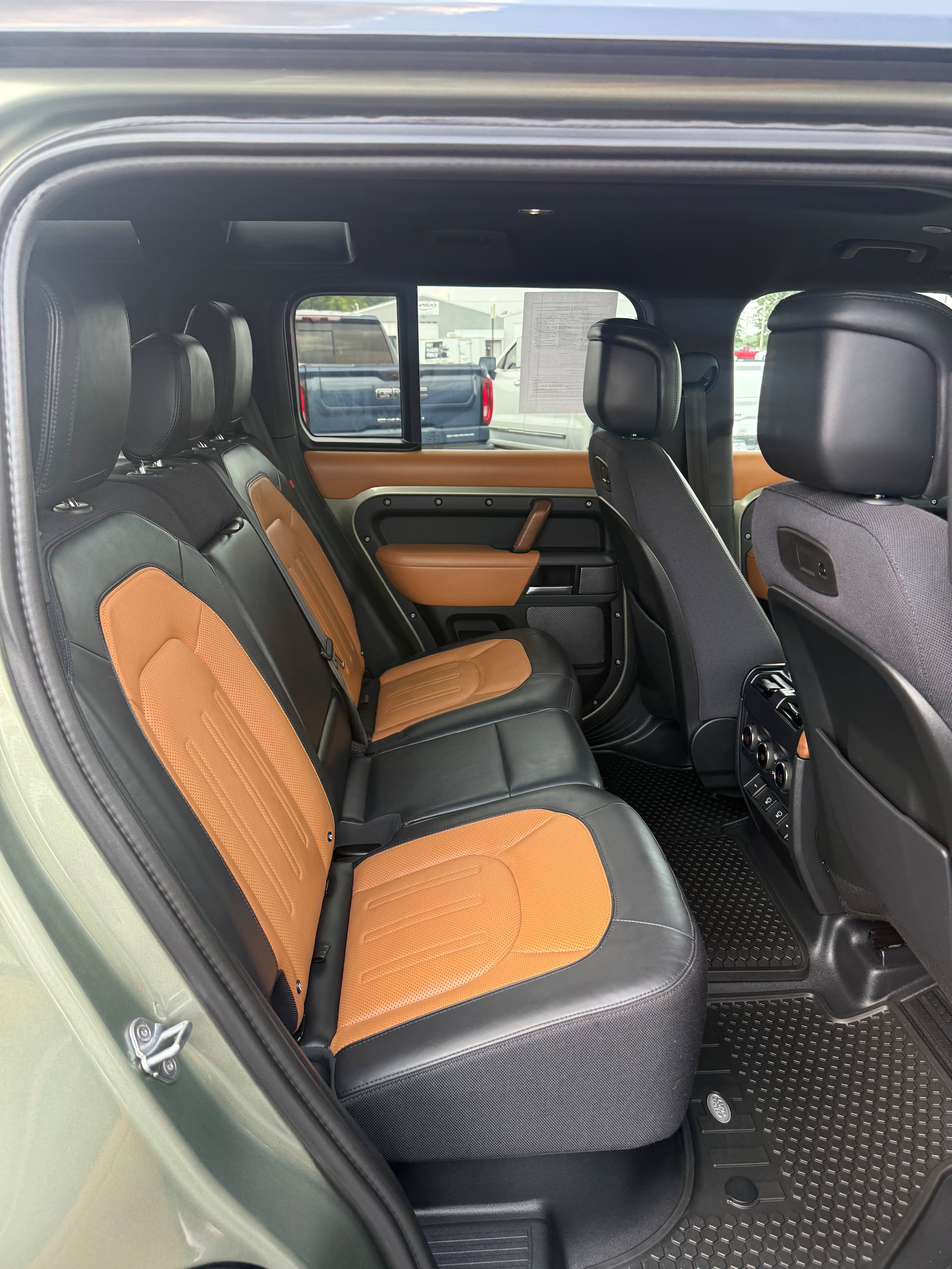 Used 2022 Land Rover Defender 110 X AWD/4WD image 10