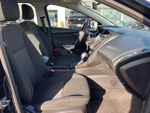 Used 2018 Ford Focus SE image 35