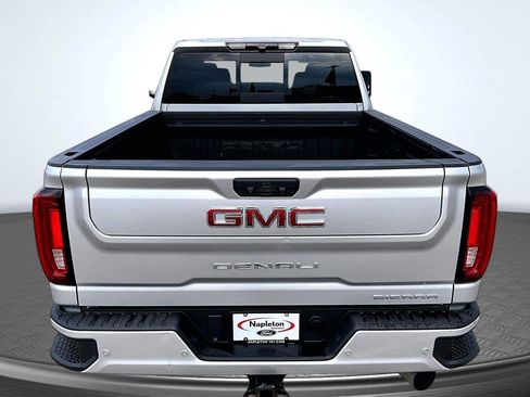 Used 2022 GMC Sierra 2500 Denali AWD/4WD image 6