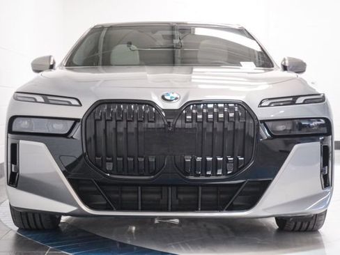 Used 2023 BMW 740i RWD image 34