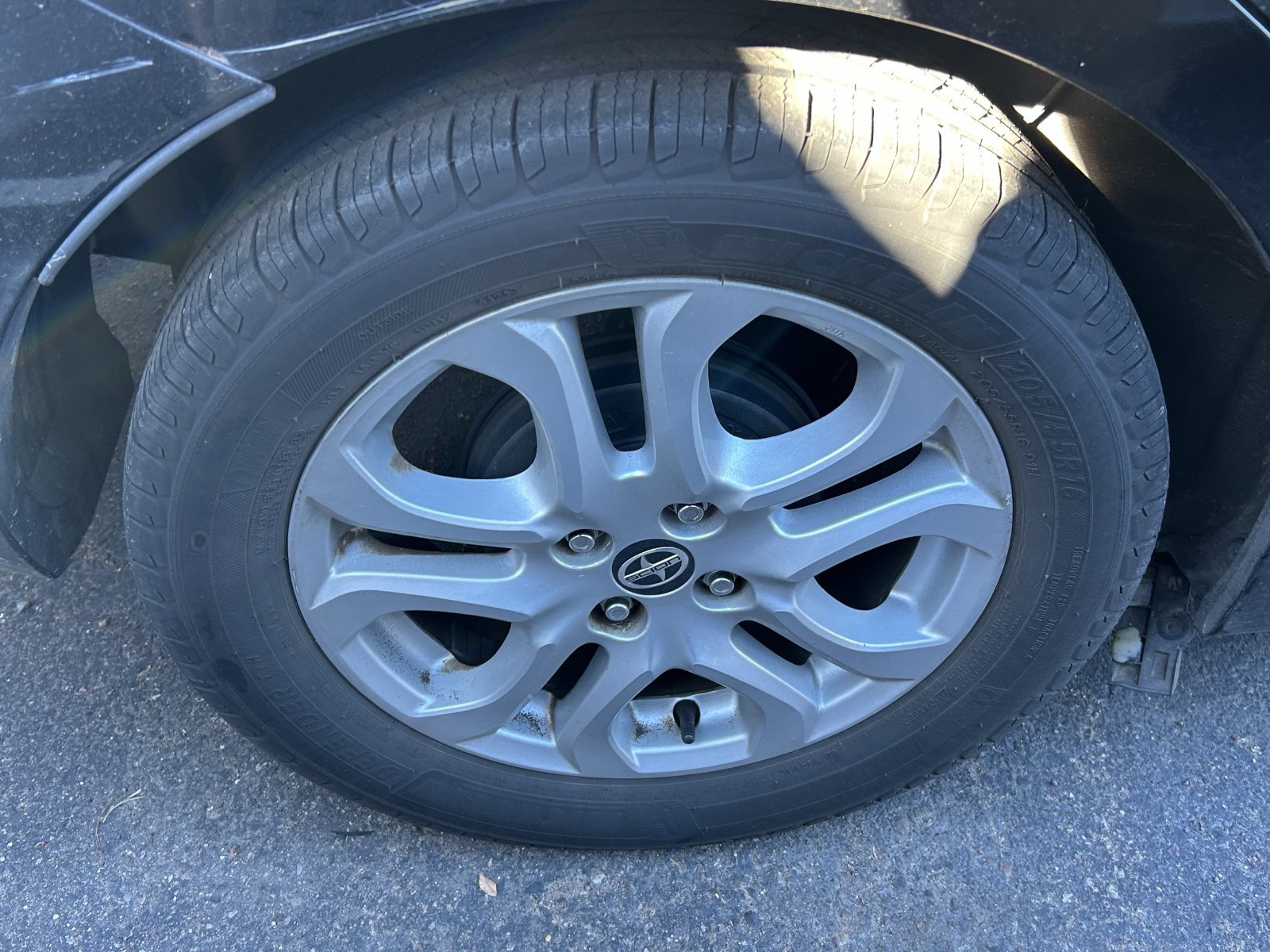 Used 2016 Scion iA FWD image 8