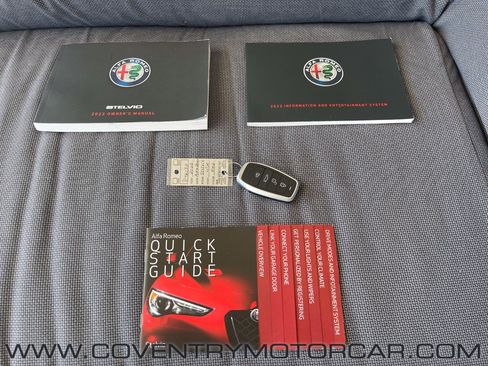 Used 2022 Alfa Romeo Stelvio Veloce image 14