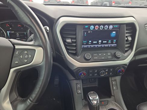 Used 2019 GMC Acadia SLT w/ LPO, Floor Liner Package image 12