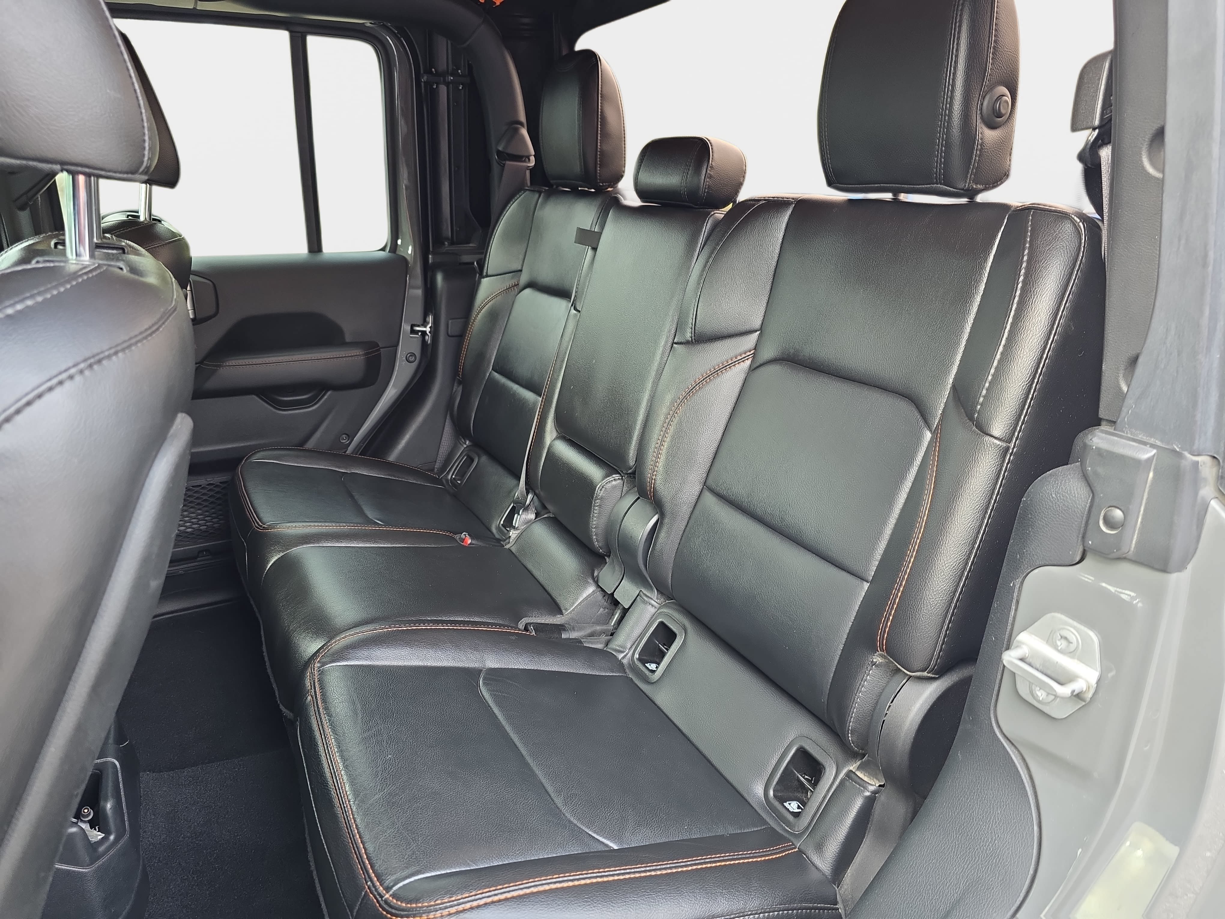Used 2021 Jeep Gladiator Mojave AWD/4WD image 11