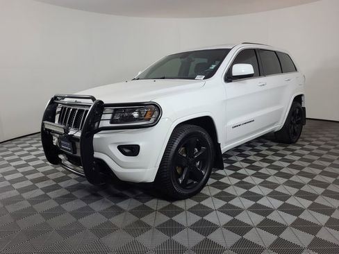 Used 2015 Jeep Grand Cherokee Altitude AWD/4WD image 7