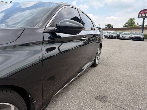 Used 2018 Honda Accord Touring image 17