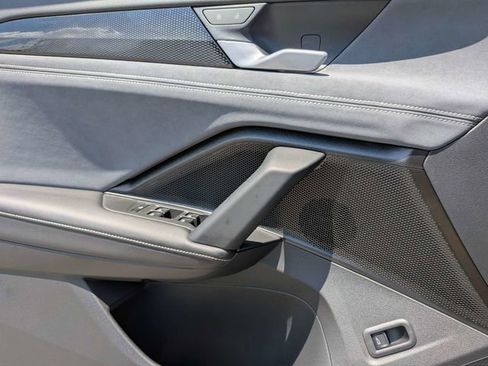 New 2026 Volkswagen Tiguan SE FWD image 22