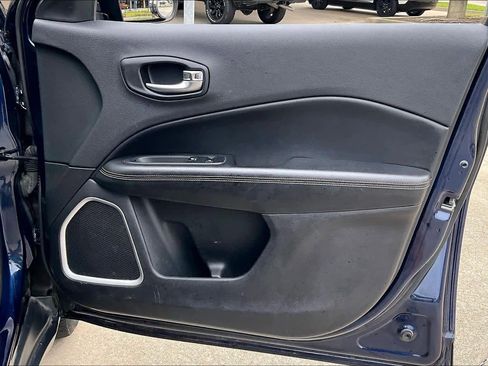 Used 2019 Jeep Compass Latitude w/ Popular Equipment Group image 22