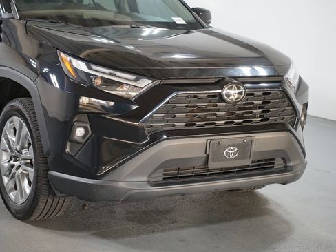 Certified 2023 Toyota RAV4 XLE Premium image 4