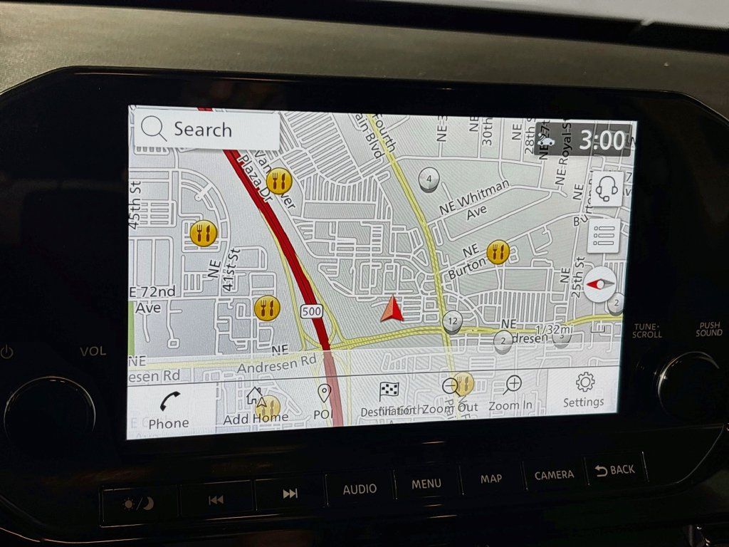 Used 2022 Nissan Pathfinder SL AWD/4WD image 16
