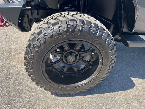 Used 2014 Jeep Wrangler Unlimited Sahara w/ Connectivity Group AWD/4WD image 37