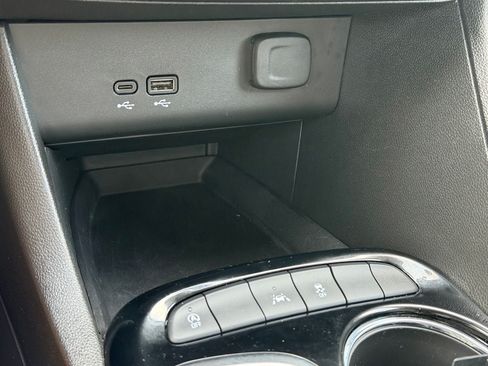 Used 2024 Buick Encore GX Preferred FWD image 22