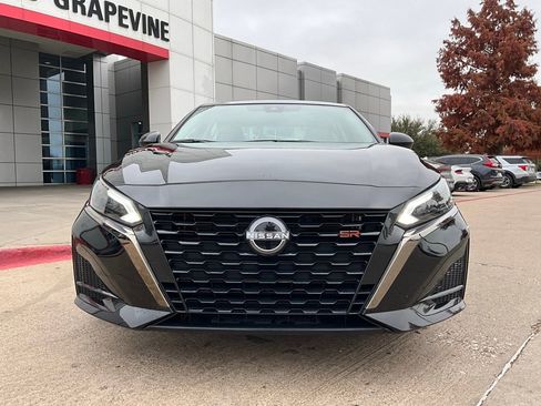 Used 2025 Nissan Altima 2.5 SR image 4