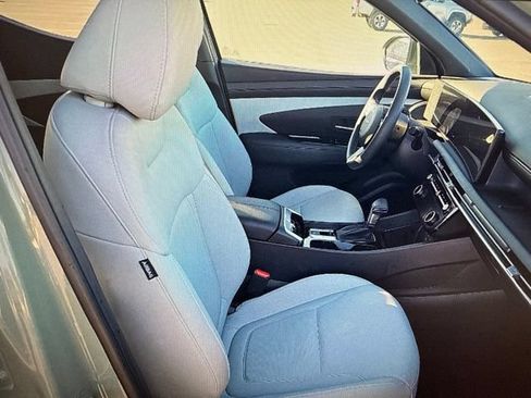 Certified 2025 Hyundai Santa Cruz SEL FWD image 8