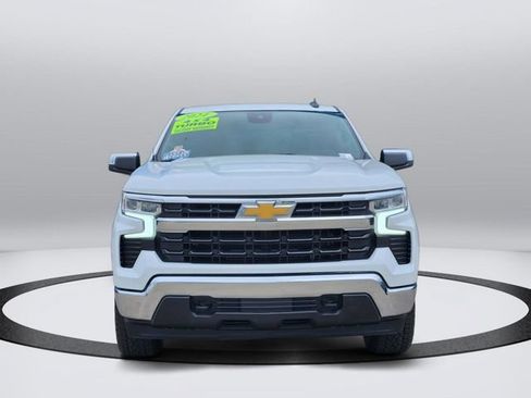 Used 2024 Chevrolet Silverado 1500 LT AWD/4WD image 6