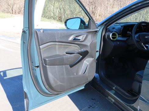 New 2026 Chevrolet Trax LT w/ Driver Confidence Package image 21