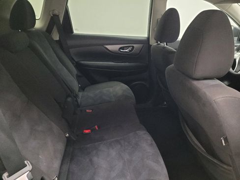 Used 2016 Nissan Rogue SV image 19