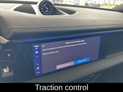 Used 2025 Porsche Macan Electric RWD image 7