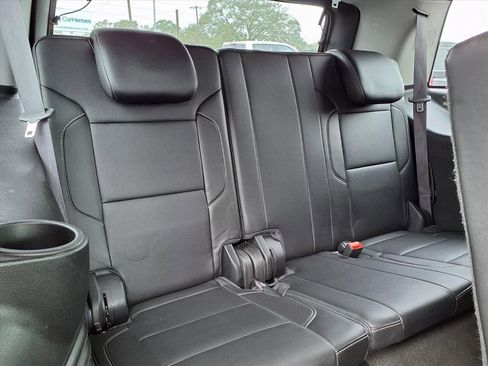 Used 2017 GMC Yukon SLT image 17