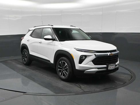 New 2026 Chevrolet TrailBlazer LT image 2