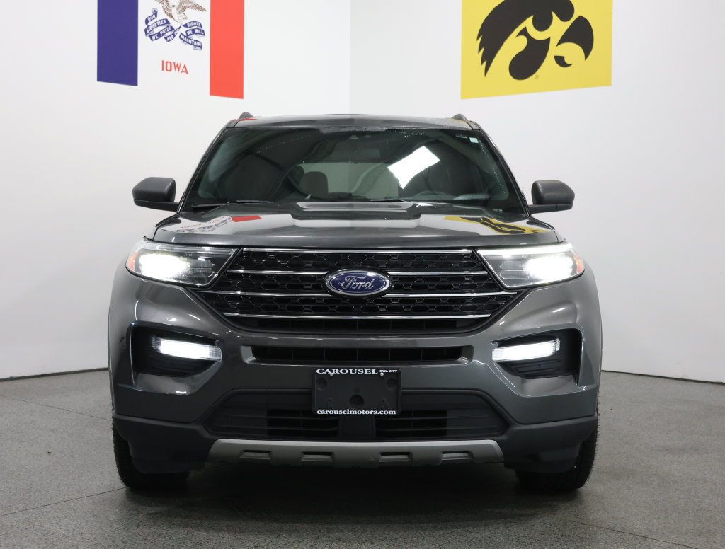 Used 2020 Ford Explorer XLT w/ Equipment Group 202A AWD/4WD image 7
