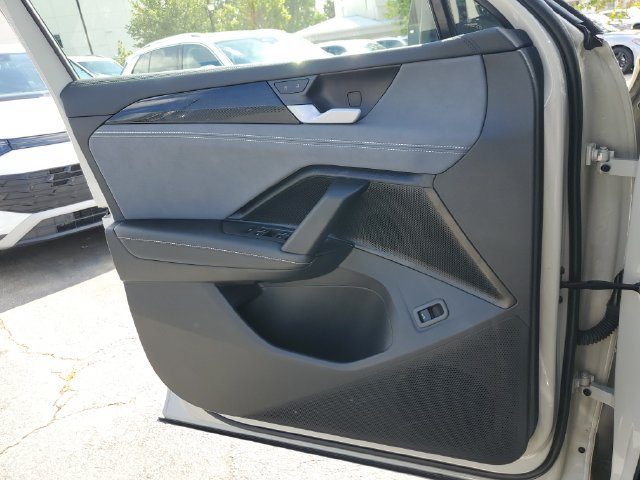 Certified 2026 Volkswagen Tiguan SE R-Line FWD image 35