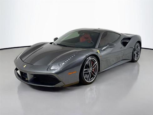 Used 2018 Ferrari 488 GTB image 10