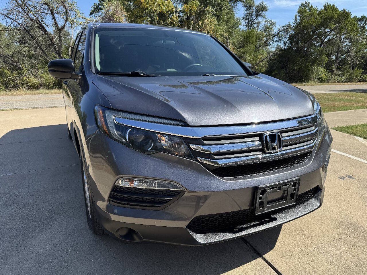 Used 2017 Honda Pilot LX image 3