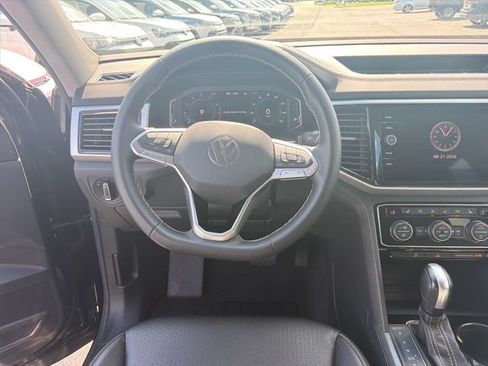Certified 2023 Volkswagen Atlas SE w/ Black Wheel Package AWD/4WD image 24