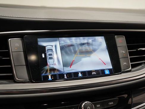 Used 2024 Buick Enclave Premium image 28