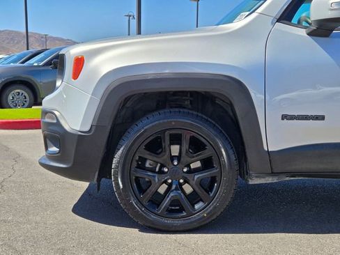 Used 2017 Jeep Renegade Altitude AWD/4WD image 9