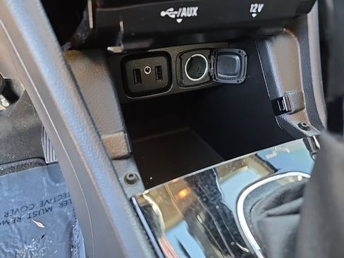 Used 2022 Buick Encore Preferred w/ Safety Package II image 34