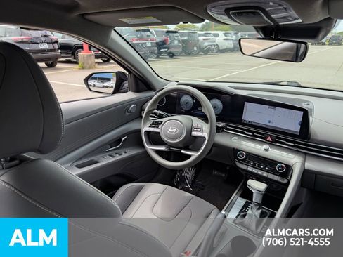 Used 2024 Hyundai Elantra SEL image 16