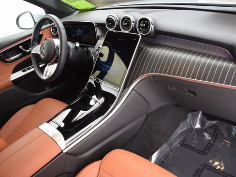 Certified 2025 Mercedes-Benz GLC 300 image 14