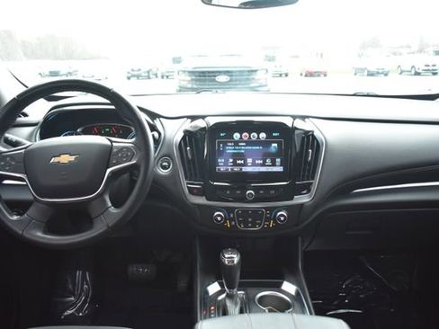 Used 2018 Chevrolet Traverse LT image 37