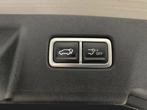 Used 2025 Kia Sorento SX image 16