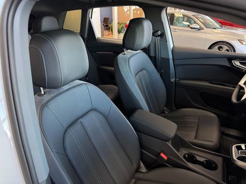 Used 2024 Audi Q4 e-tron Premium Plus w/ Premium Plus image 17