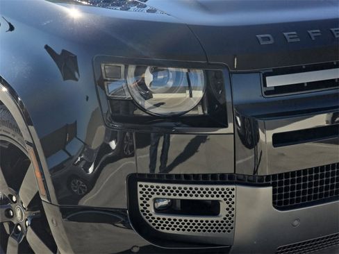 Certified 2024 Land Rover Defender 130 V8 image 33