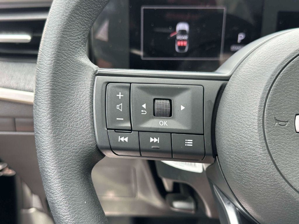 Certified 2025 Nissan Kicks SV w/ SV Premium Package AWD/4WD image 18