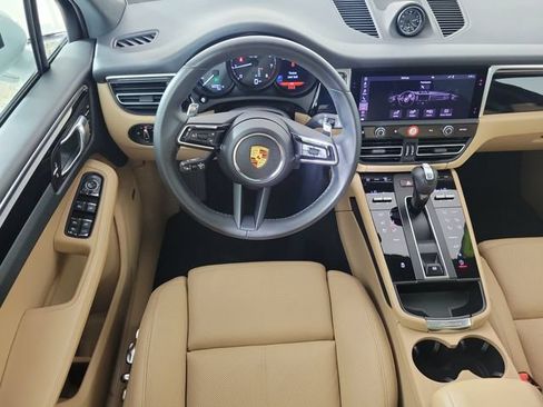 Used 2024 Porsche Macan AWD/4WD image 15