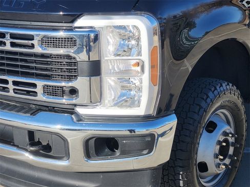 Used 2024 Ford F350 XLT image 10