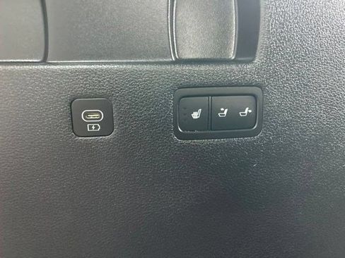 Used 2023 Hyundai Palisade Limited w/ Winter Package FWD image 59