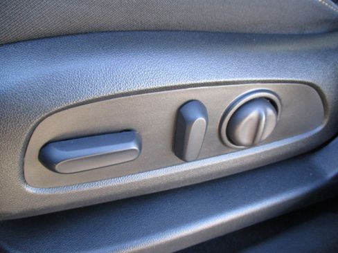 Used 2024 Chevrolet Equinox LT image 33