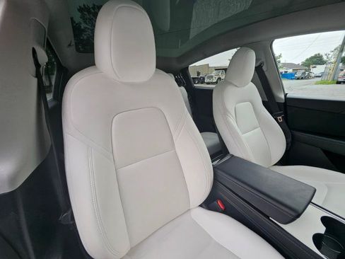 Used 2023 Tesla Model Y Performance AWD/4WD image 57