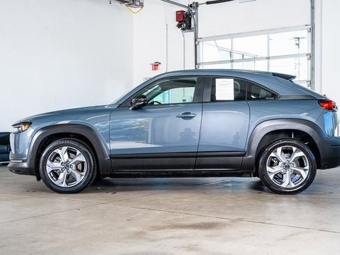 Used 2022 MAZDA MX-30 Electric w/ Premium Package image 8