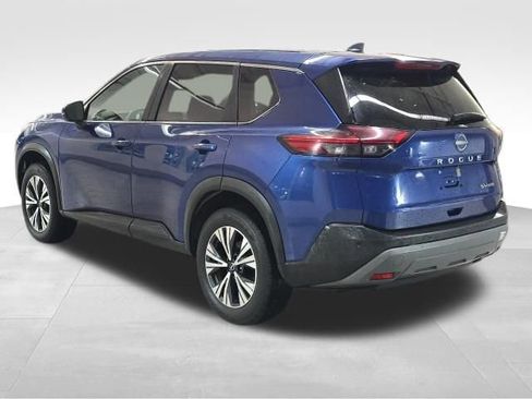 Used 2022 Nissan Rogue SV image 5