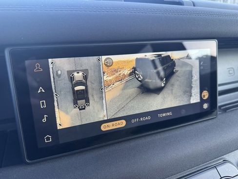 Used 2023 Land Rover Defender 110 X-Dynamic SE image 24