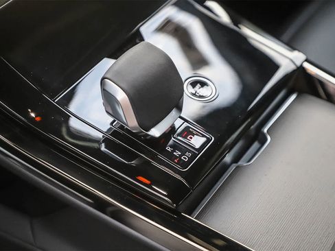 New 2026 Land Rover Range Rover Sport Dynamic SE image 18